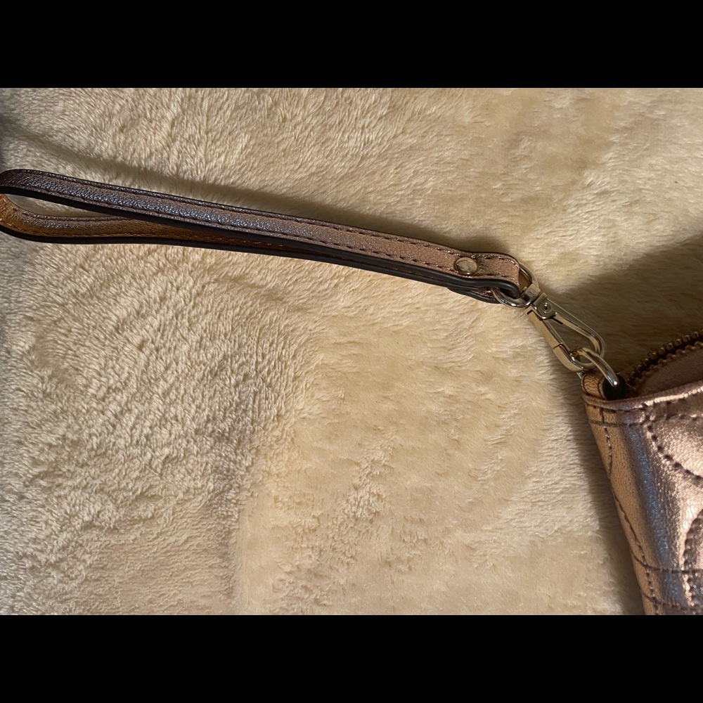 Michael Kors wristlet with 12 card slots, pockets + change purse. GORGEOUS!! - Picture 7 of 8
